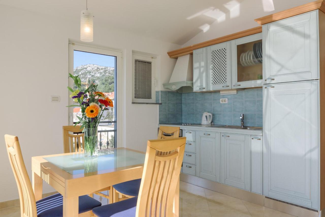 Villa Mediterana Seget Vranjica Exteriör bild