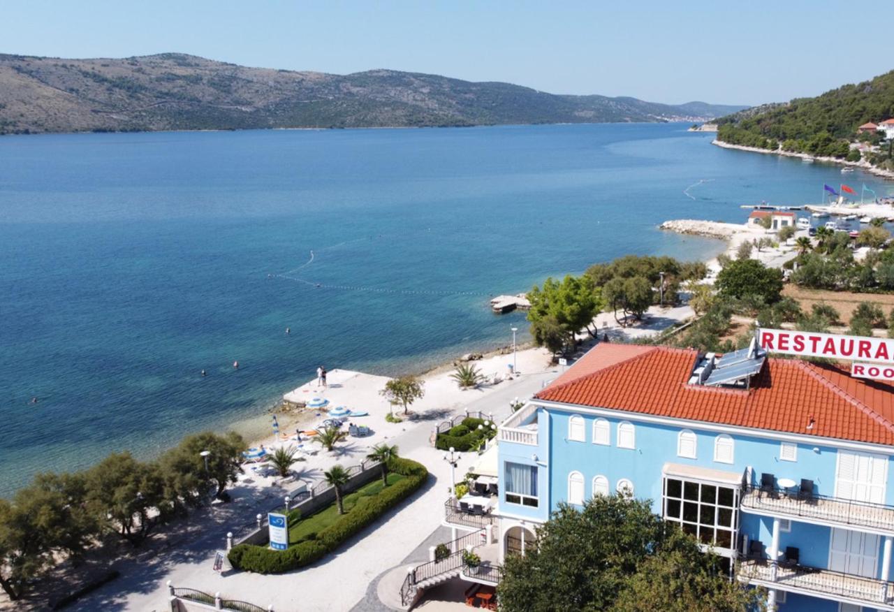 Villa Mediterana Seget Vranjica Exteriör bild