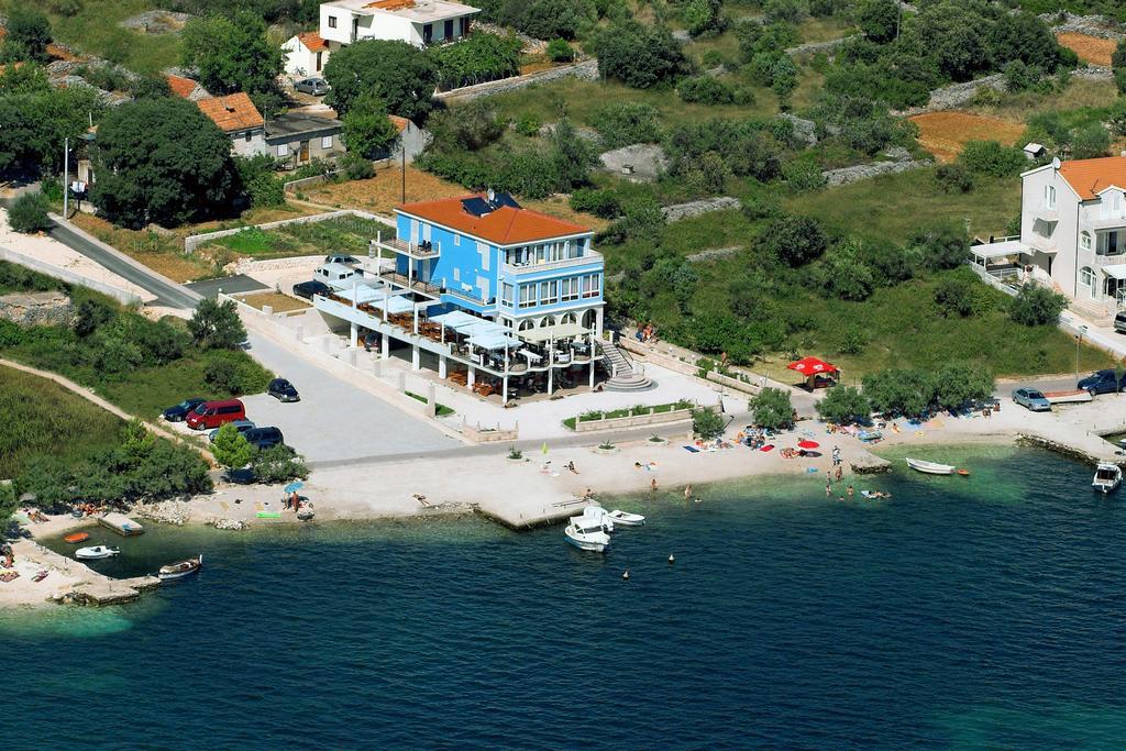 Villa Mediterana Seget Vranjica Exteriör bild