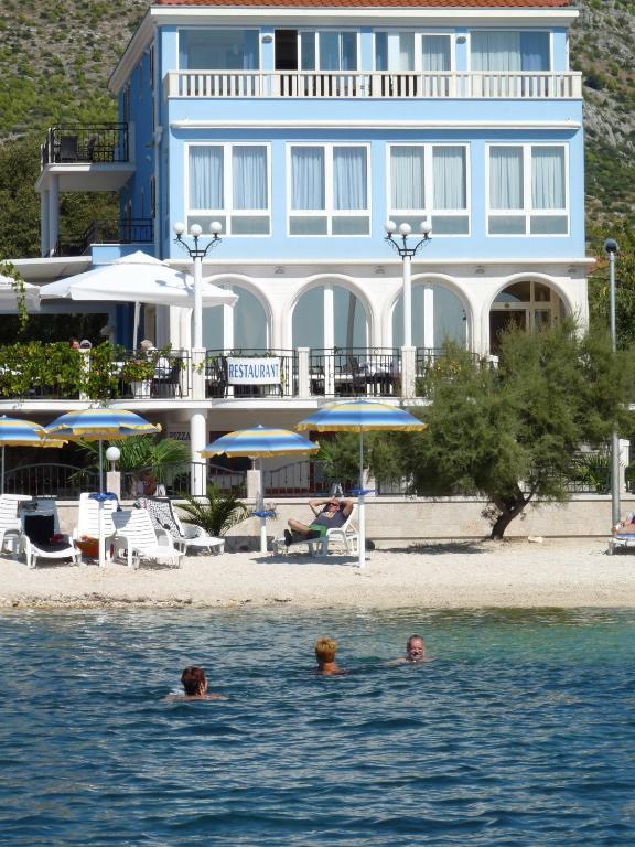 Villa Mediterana Seget Vranjica Exteriör bild