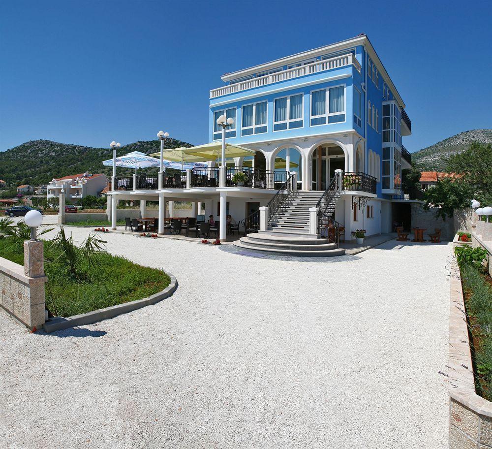 Villa Mediterana Seget Vranjica Exteriör bild