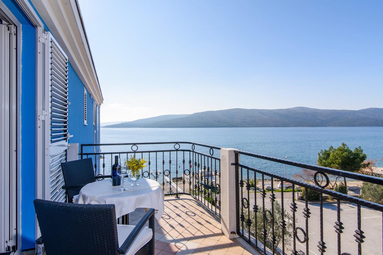 Villa Mediterana Seget Vranjica Exteriör bild