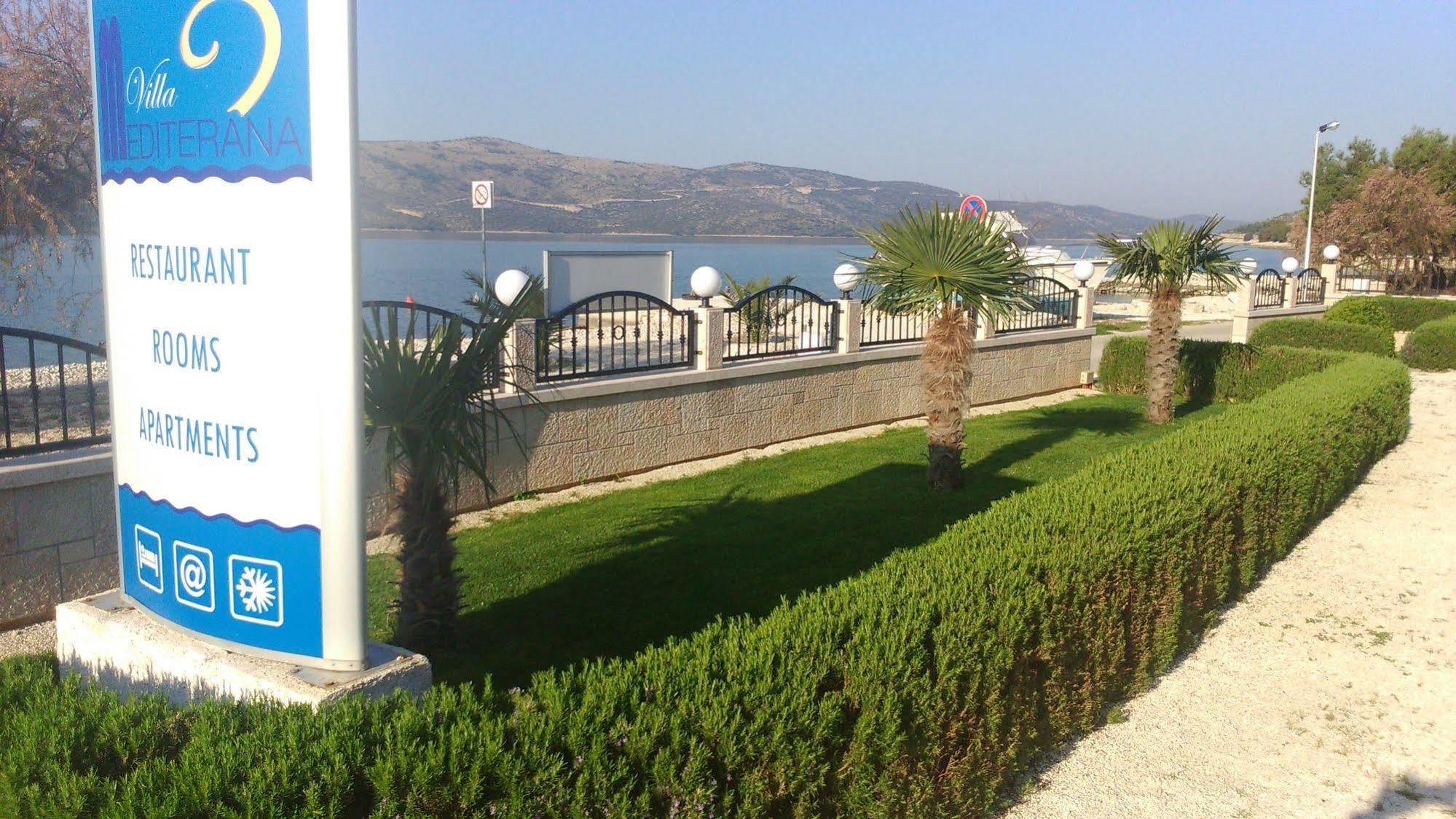 Villa Mediterana Seget Vranjica Exteriör bild