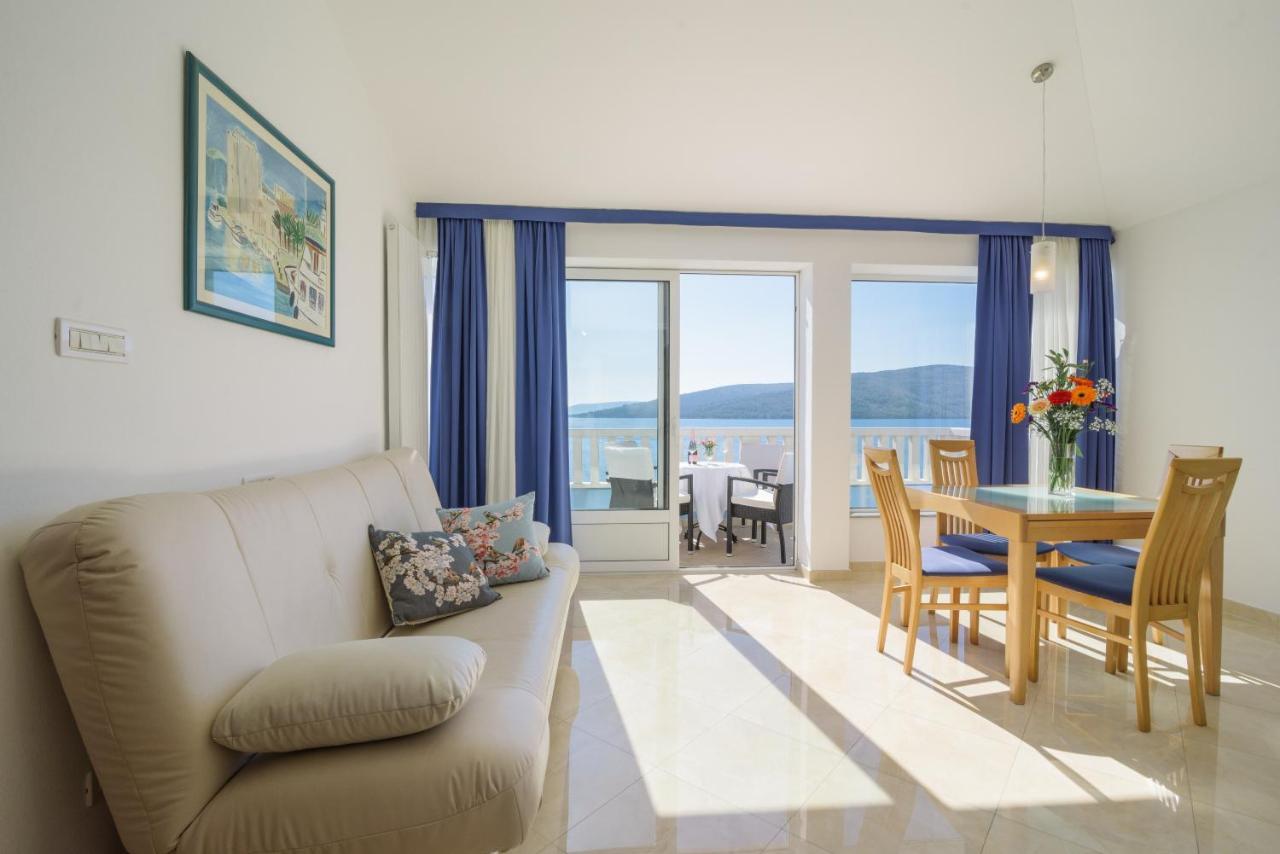 Villa Mediterana Seget Vranjica Exteriör bild